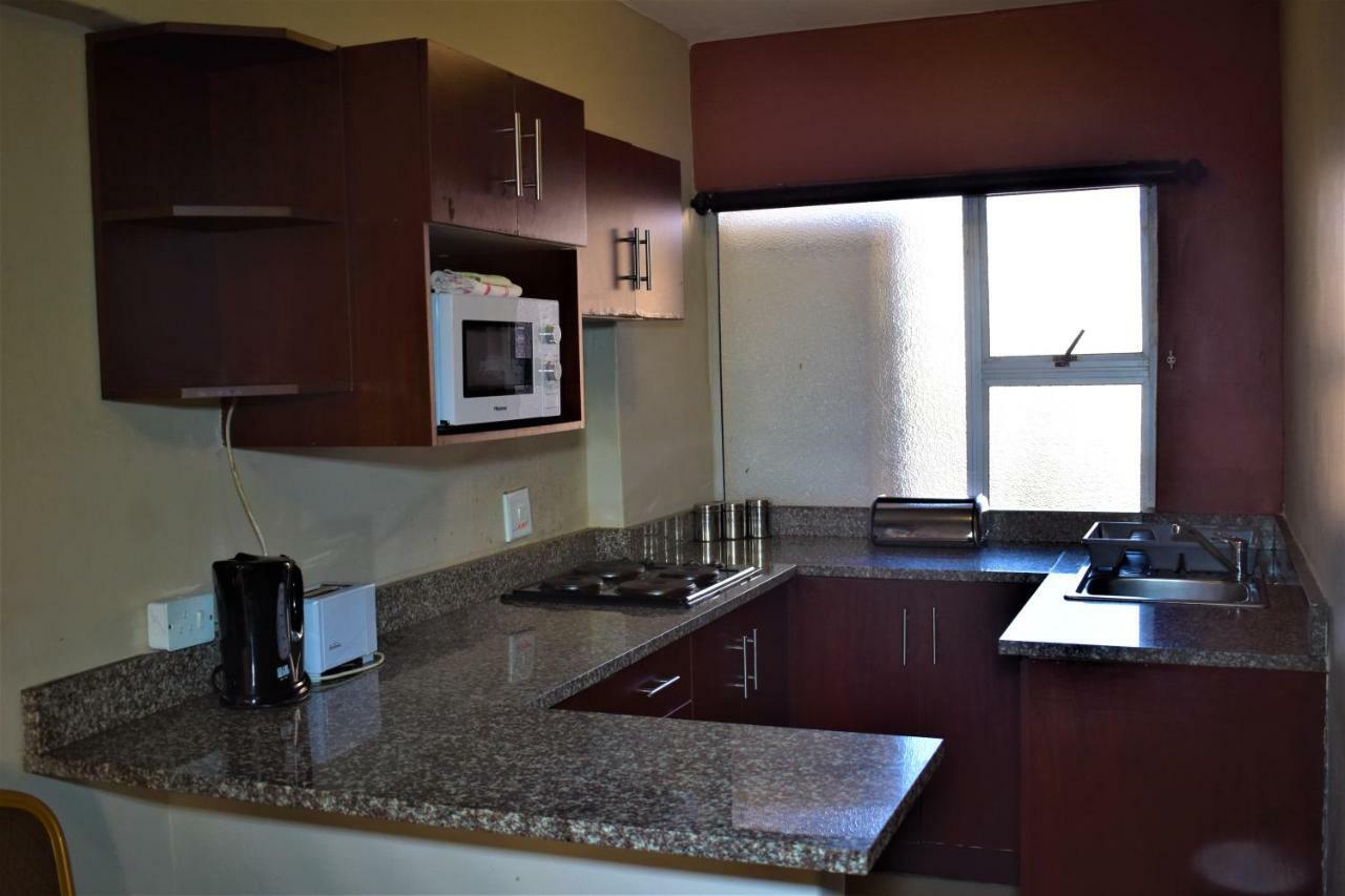 Emakhosini Self-Catering Apartments 다반 외부 사진