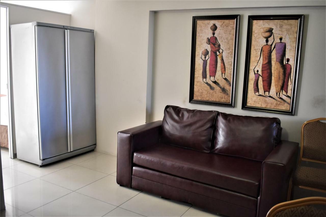 Emakhosini Self-Catering Apartments 다반 외부 사진